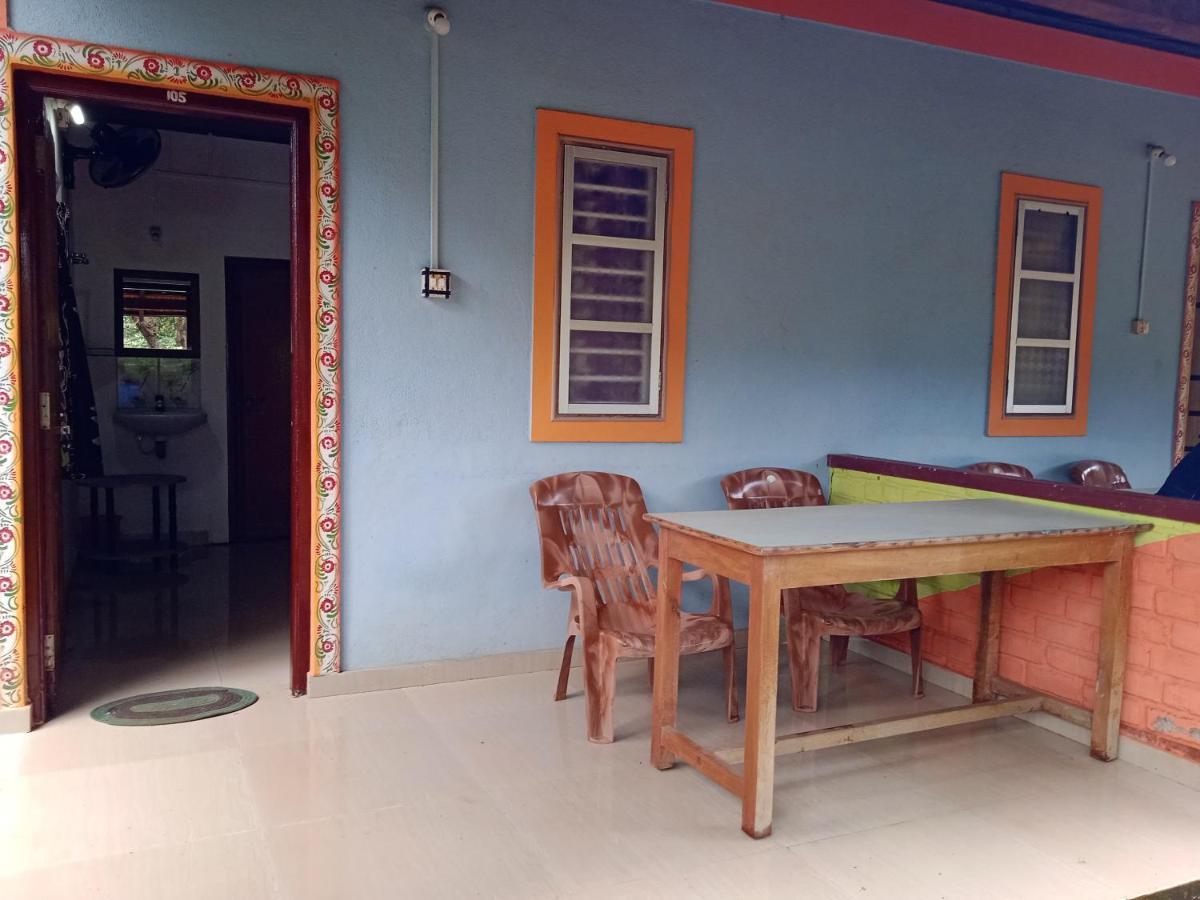 Gundappa Cafe Gokarna Kudle Beach 외부 사진